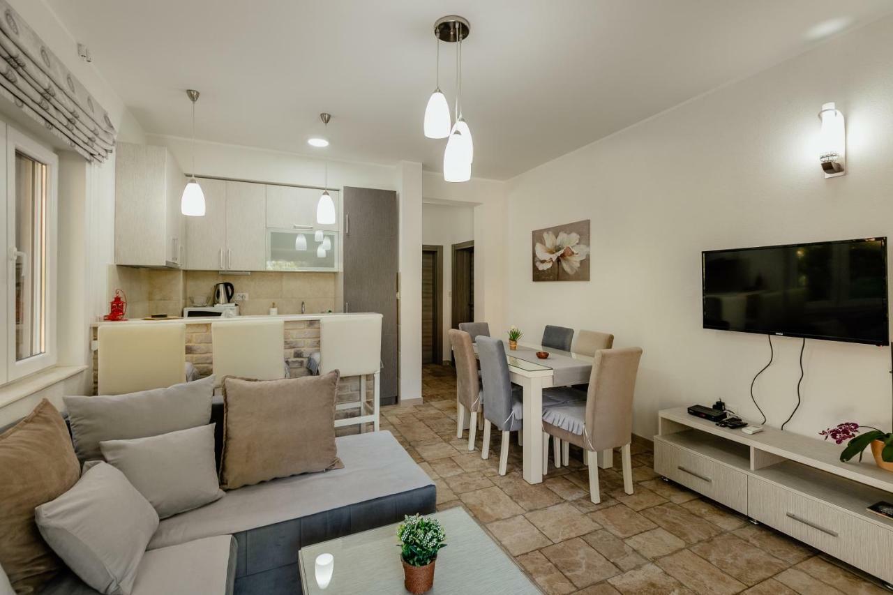 Bobana Apartments Donji Morinj Exterior photo